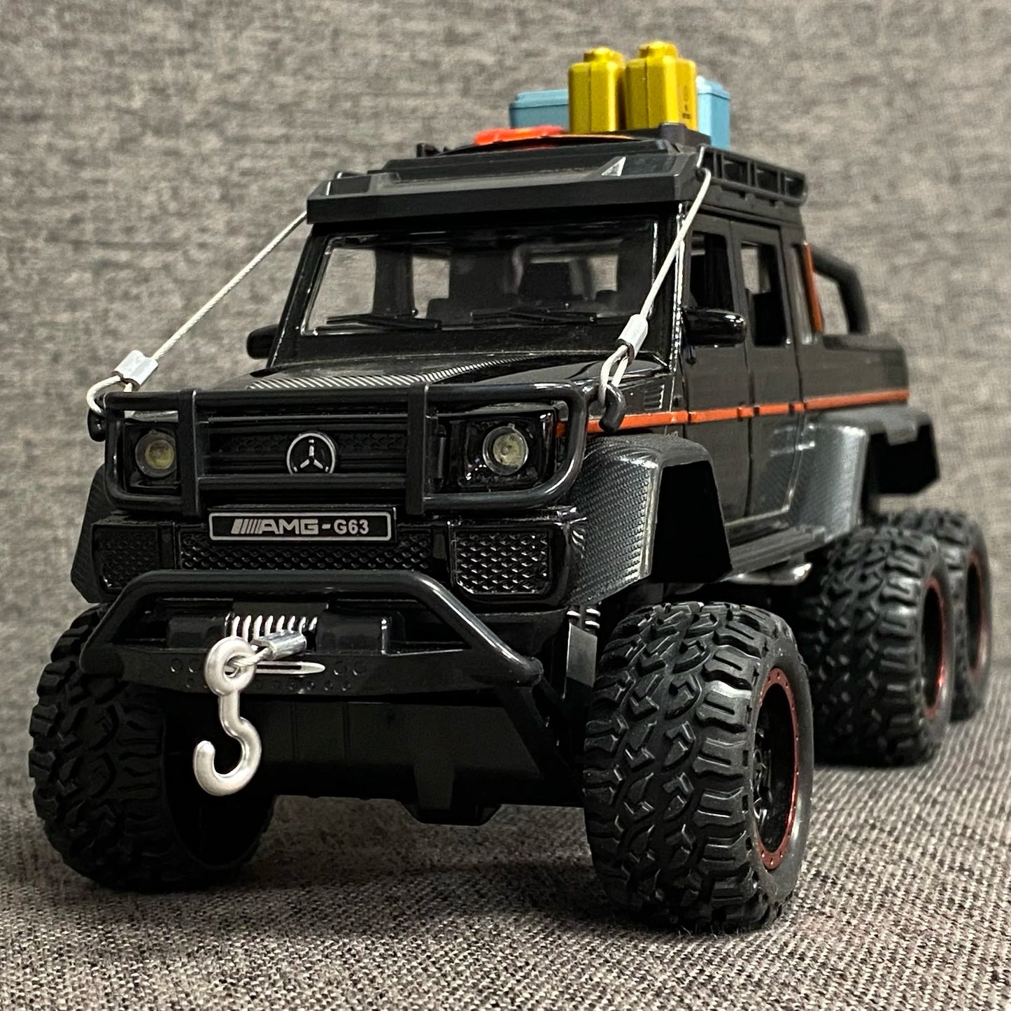 1:24 Benz G63 6*6 Adventure Edition Off Road SUV Alloy Metal Diecast Model Car Indoor Simulation Ornaments Birthday Gifts Friend