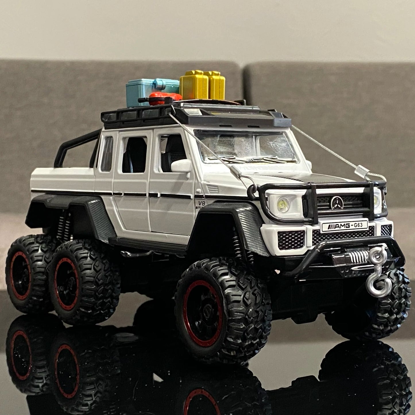 1:24 Benz G63 6*6 Adventure Edition Off Road SUV Alloy Metal Diecast Model Car Indoor Simulation Ornaments Birthday Gifts Friend