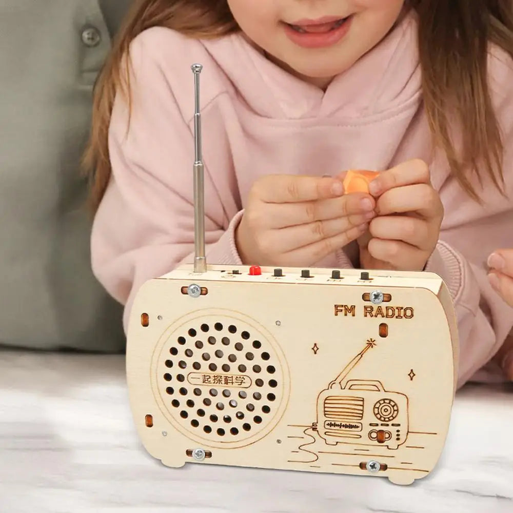 Build a Radio Kit Wood Radio Electronic Learning Set Interactive Building Toys Science Experiment Electronics Kits for Boys