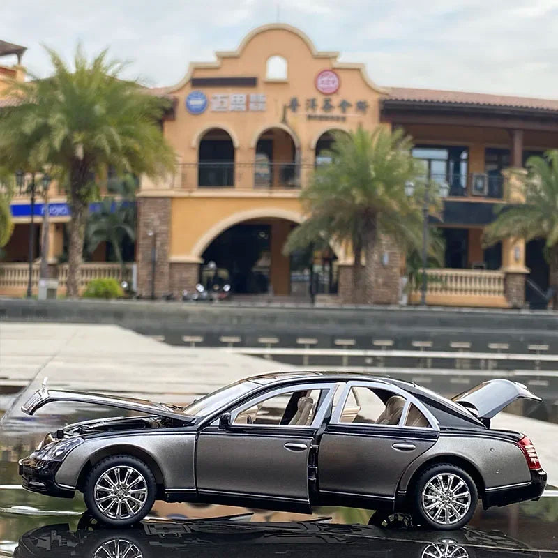 1:24 Maybach 62s S650 Alloy Car Model Diecasts & Toy Vehicles Toy Car Metal Collection Toy Kid Toys for Children Kids Gifts