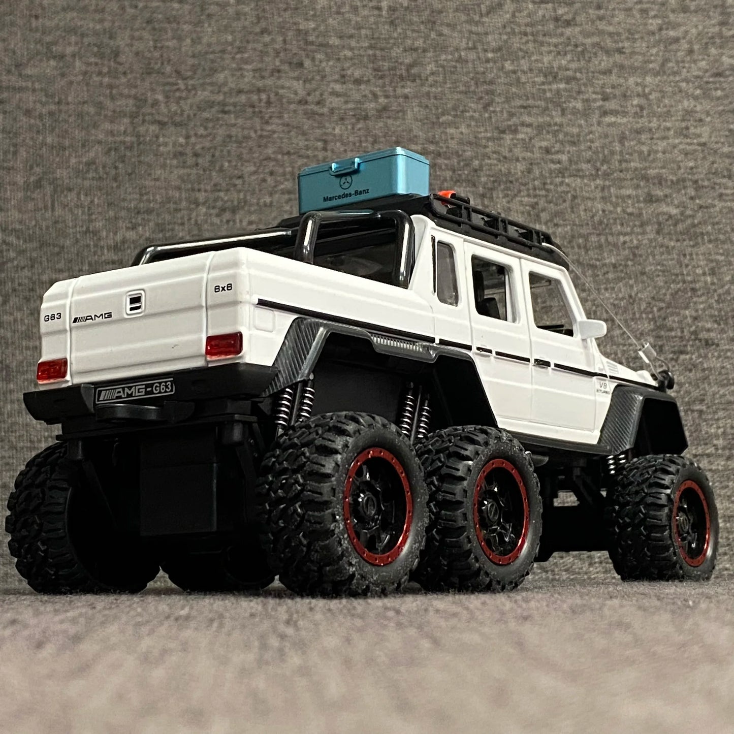 1:24 Benz G63 6*6 Adventure Edition Off Road SUV Alloy Metal Diecast Model Car Indoor Simulation Ornaments Birthday Gifts Friend