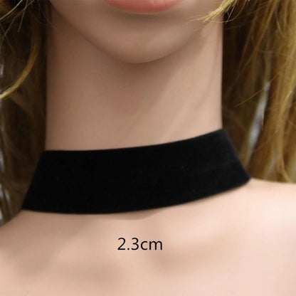 Fashion Sexy Punk Gothic Black Velvet Choker Necklaces Simple Vintage Clavicle Neck Chain Women Girls Party Jewelry Accessories