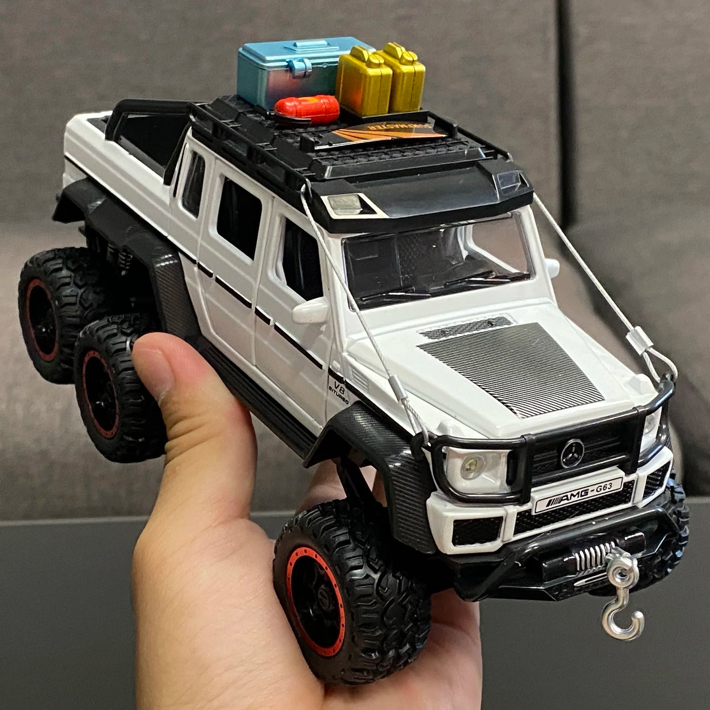 1:24 Benz G63 6*6 Adventure Edition Off Road SUV Alloy Metal Diecast Model Car Indoor Simulation Ornaments Birthday Gifts Friend