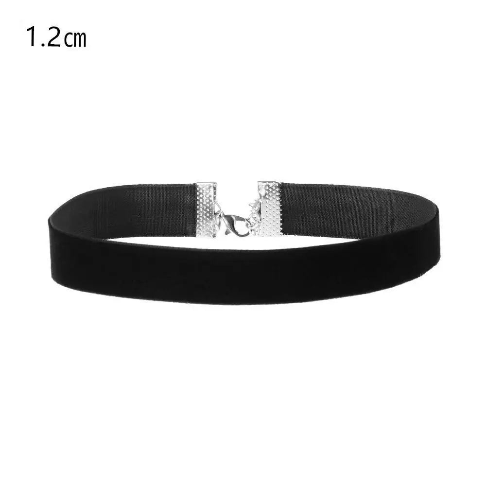 Fashion Sexy Punk Gothic Black Velvet Choker Necklaces Simple Vintage Clavicle Neck Chain Women Girls Party Jewelry Accessories