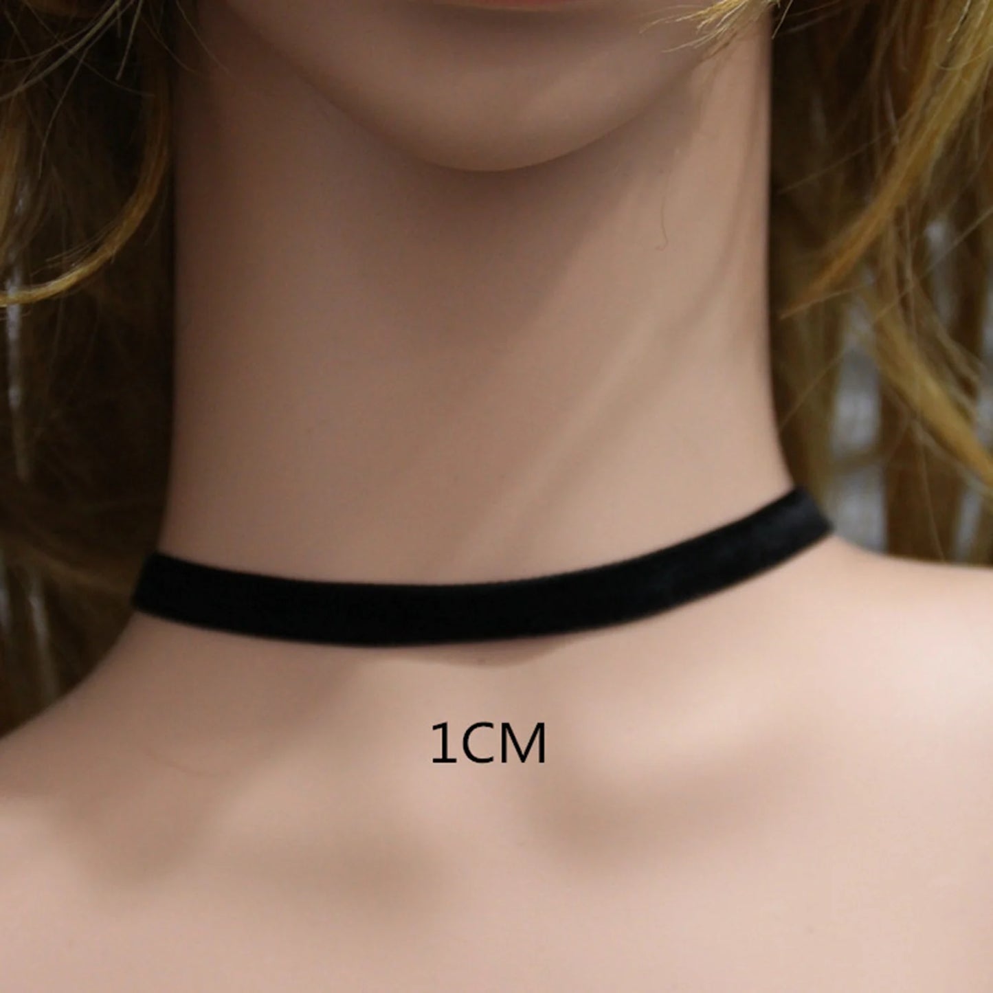 Fashion Sexy Punk Gothic Black Velvet Choker Necklaces Simple Vintage Clavicle Neck Chain Women Girls Party Jewelry Accessories