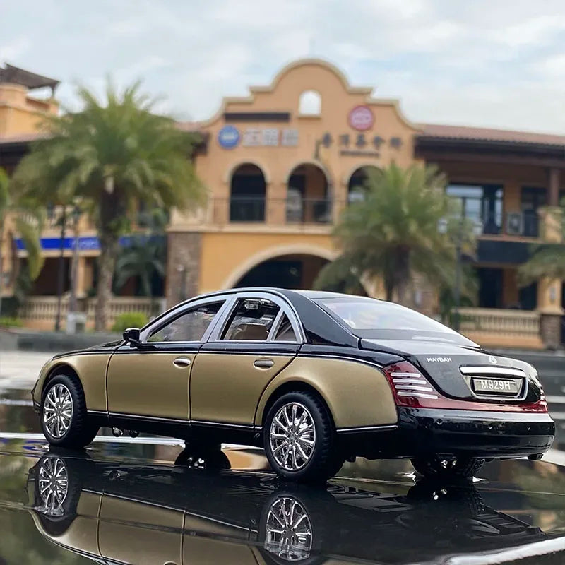 1:24 Maybach 62s S650 Alloy Car Model Diecasts & Toy Vehicles Toy Car Metal Collection Toy Kid Toys for Children Kids Gifts