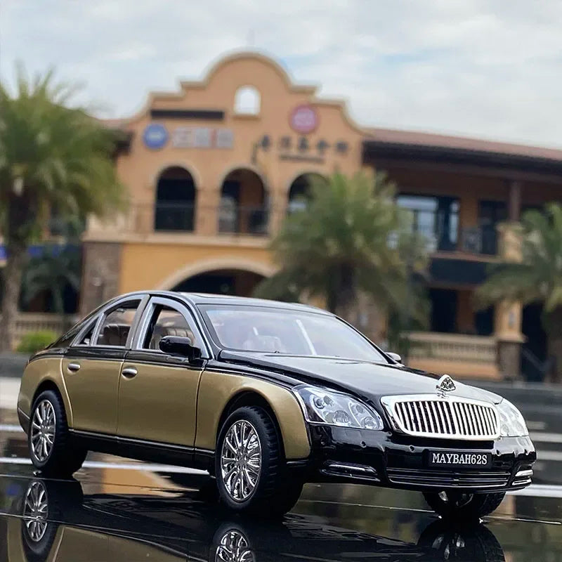 1:24 Maybach 62s S650 Alloy Car Model Diecasts & Toy Vehicles Toy Car Metal Collection Toy Kid Toys for Children Kids Gifts