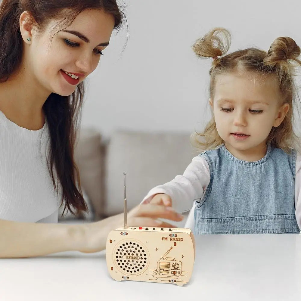 Build a Radio Kit Wood Radio Electronic Learning Set Interactive Building Toys Science Experiment Electronics Kits for Boys