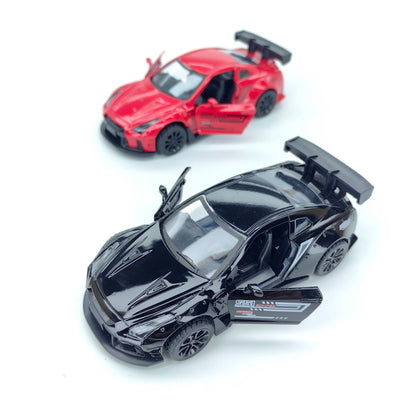 Nissan alloy car model, God of War simulated vehicle model, collection ornament, suitable as a gift for children, toy car