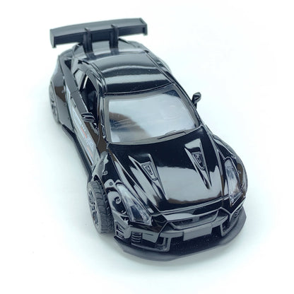 Nissan alloy car model, God of War simulated vehicle model, collection ornament, suitable as a gift for children, toy car