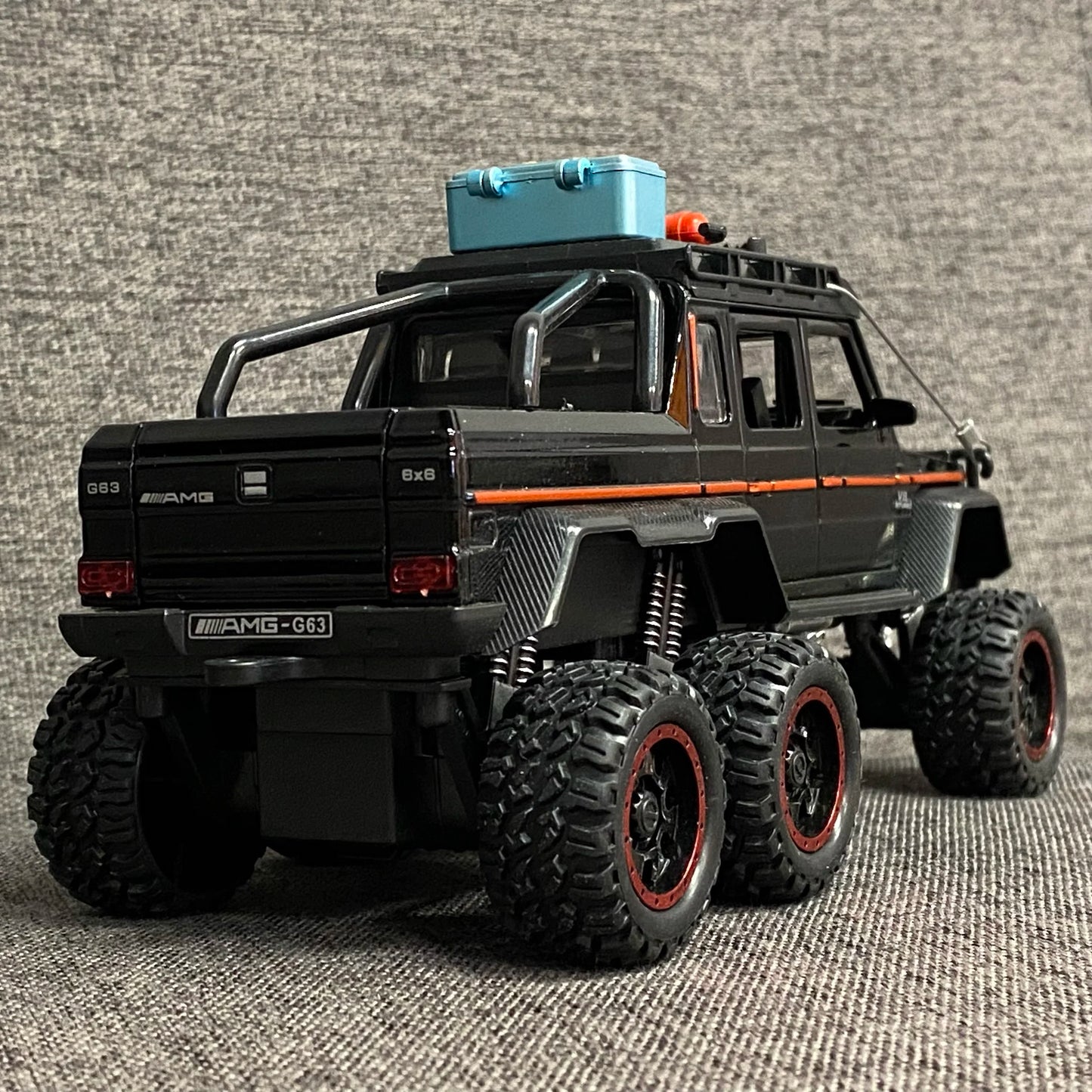 1:24 Benz G63 6*6 Adventure Edition Off Road SUV Alloy Metal Diecast Model Car Indoor Simulation Ornaments Birthday Gifts Friend