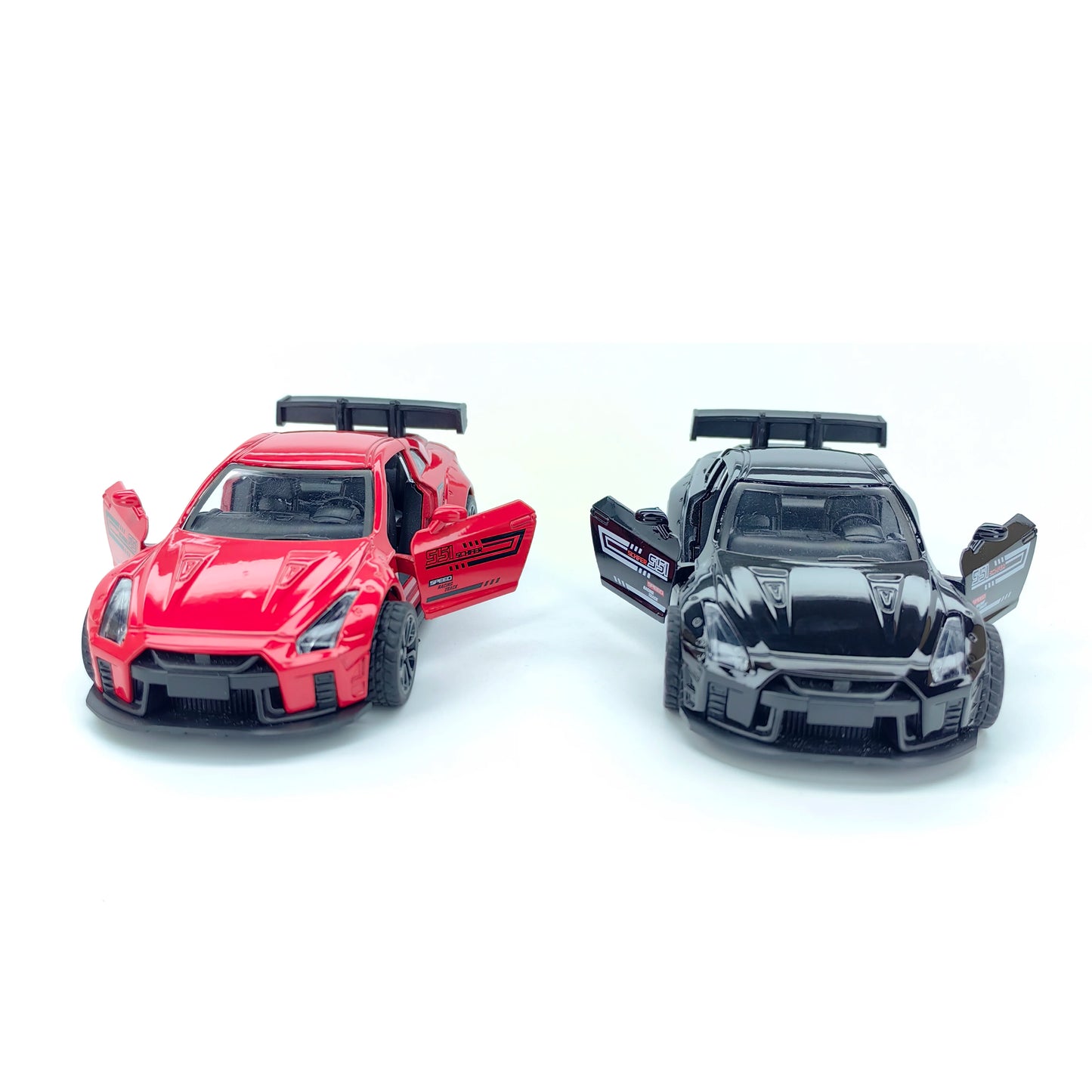 Nissan alloy car model, God of War simulated vehicle model, collection ornament, suitable as a gift for children, toy car