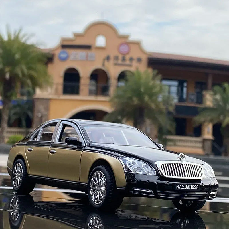 1:24 Maybach 62s S650 Alloy Car Model Diecasts & Toy Vehicles Toy Car Metal Collection Toy Kid Toys for Children Kids Gifts